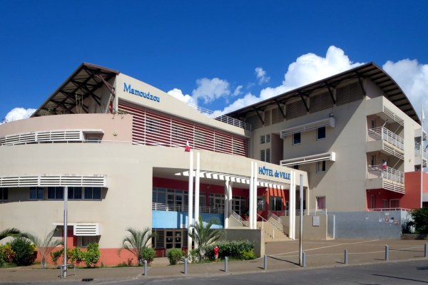 À Mamoudzou, la taxe foncière double et la facture de Chido reste à détailler